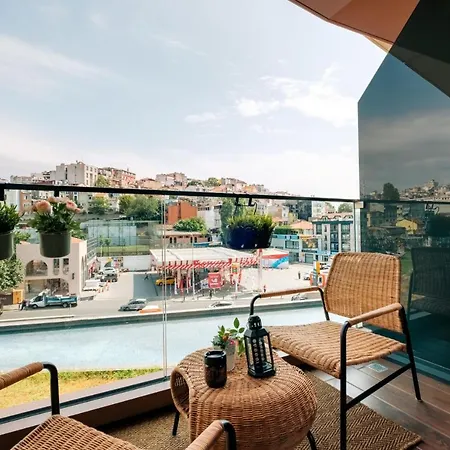 Apartament Sleek Flat W Balcony 10 Min To Istiklal Avenue