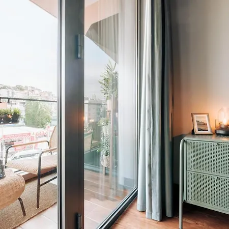 Sleek Flat W Balcony 10 Min To Istiklal Avenue Apartament Stambuł
