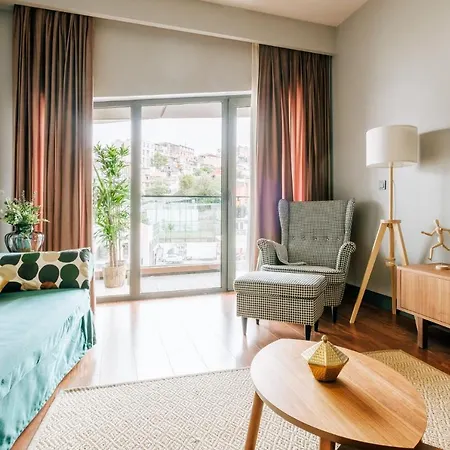 Sleek Flat W Balcony 10 Min To Istiklal Avenue Стамбул