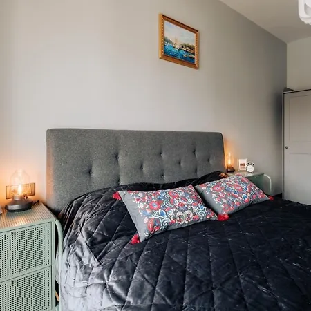 Sleek Flat W Balcony 10 Min To Istiklal Avenue